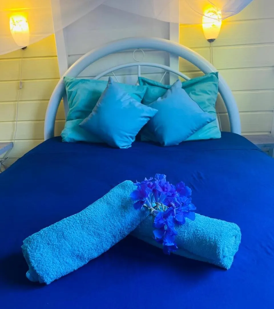 Holiday home Bungalow Atoll Avec Piscine Sainte-Anne